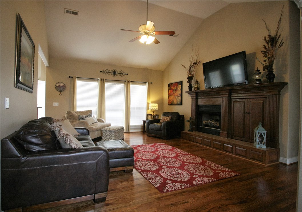 Montrouex Sub Rogers - Residential