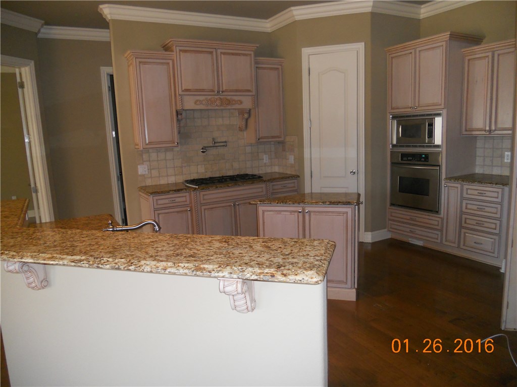 Peaks Ph III, The Rogers - Residential Lease
