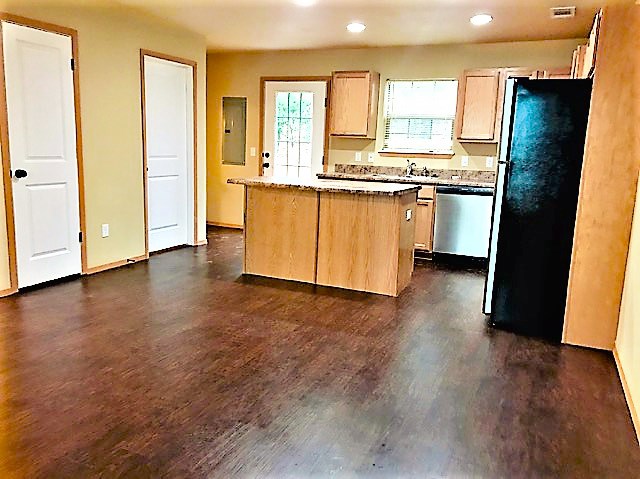 Shiloh House Ph I - Residential Lease