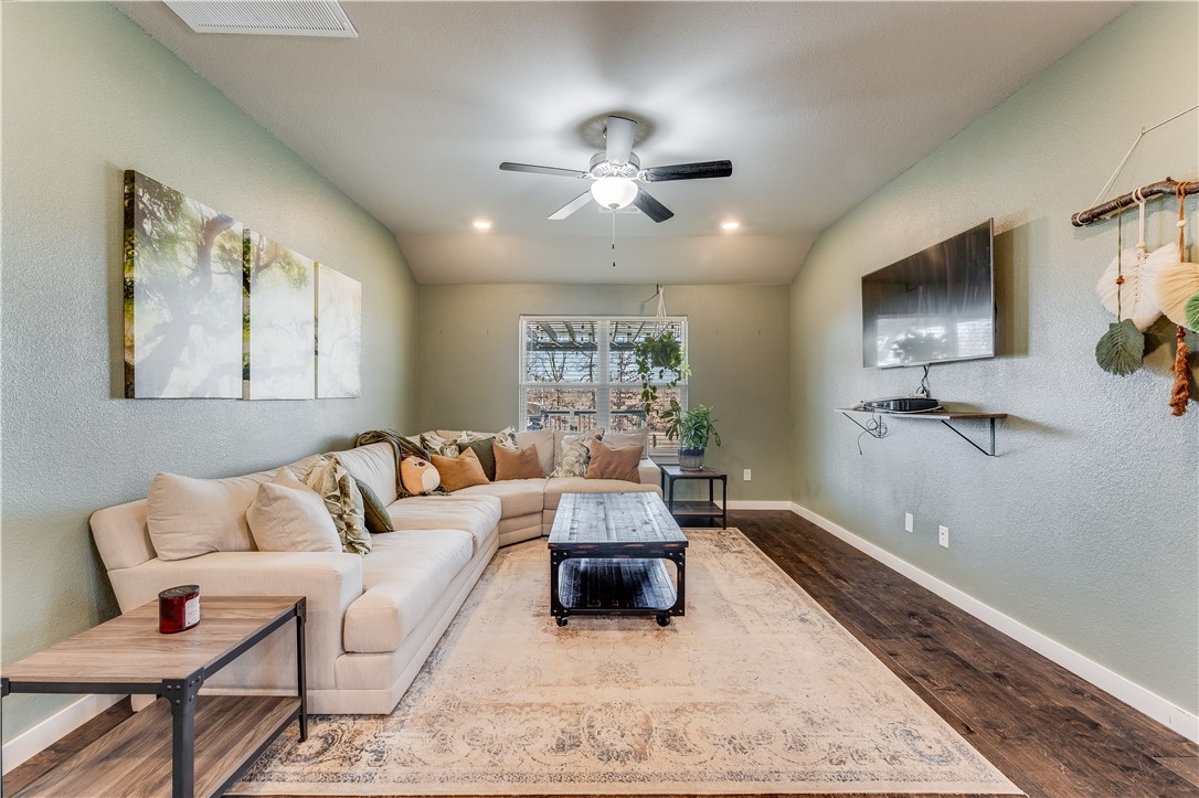 Cromarty Sub Bvv - Residential Lease