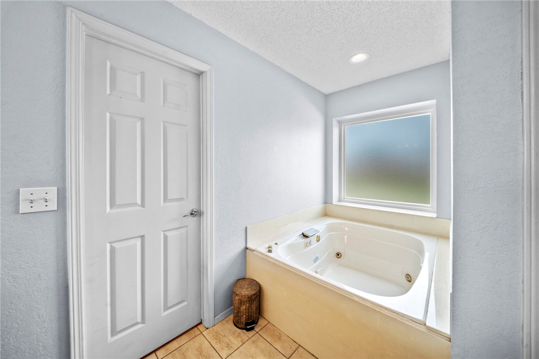 Whispering Timbers Ph 7 Rogers - Residential