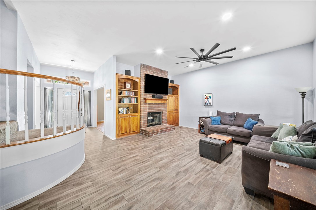 Whispering Timbers Ph 7 Rogers - Residential