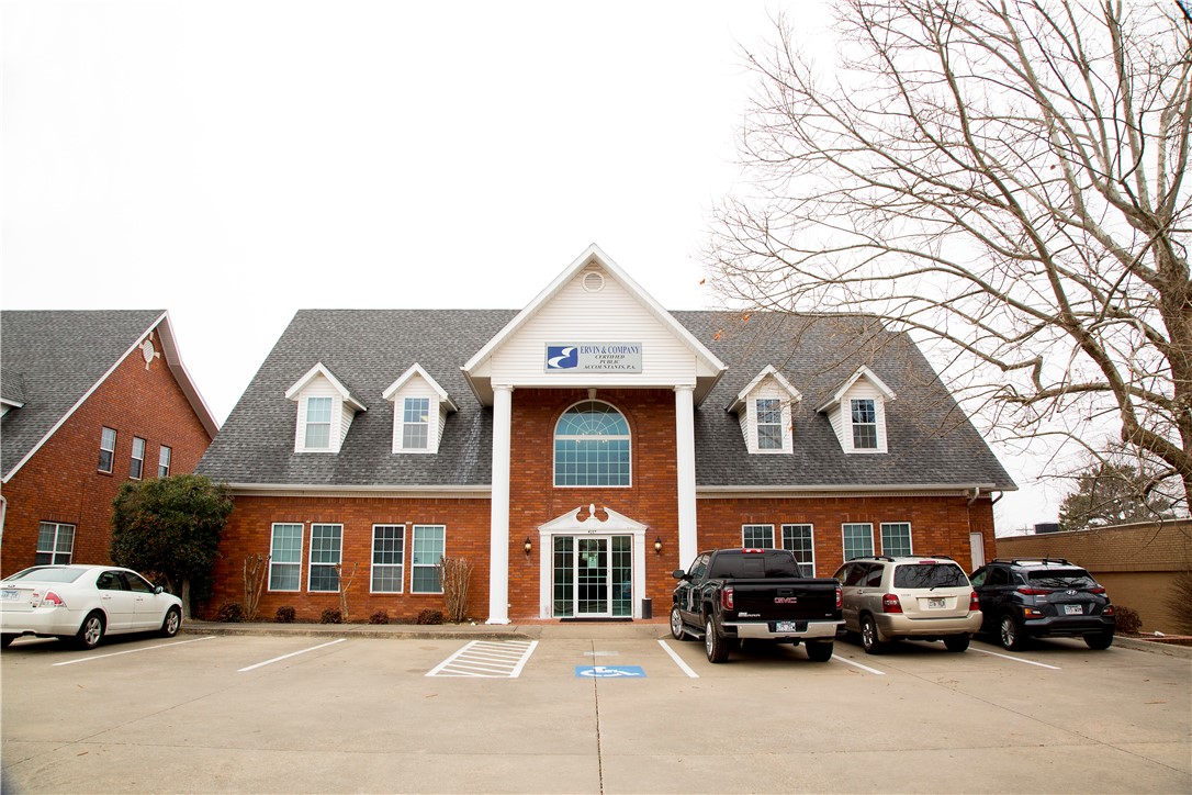 Investment opportunity near Northwest Arkansas Mall in Central business district. Near restaurants and shopping. Close to I-49. Near air conditioning units. New roof in 2015. See attached for additional information. Contact listing agent for financials. Will consider owner finance.