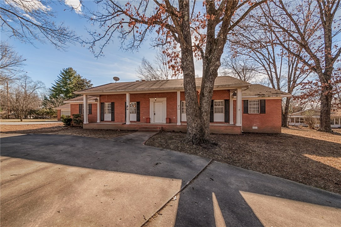 Beautiful 4 bedroom home in Altons Brush Creek, on .83 beautiful lot, 2 living areas, bonus room. Newer HVAC, new water heater, new paint, granite counters, crown molding, new flooring, 2 side fireplace, gutters, circular drive. Home is still under remodeling process and will be completed by March 3rd 2017.