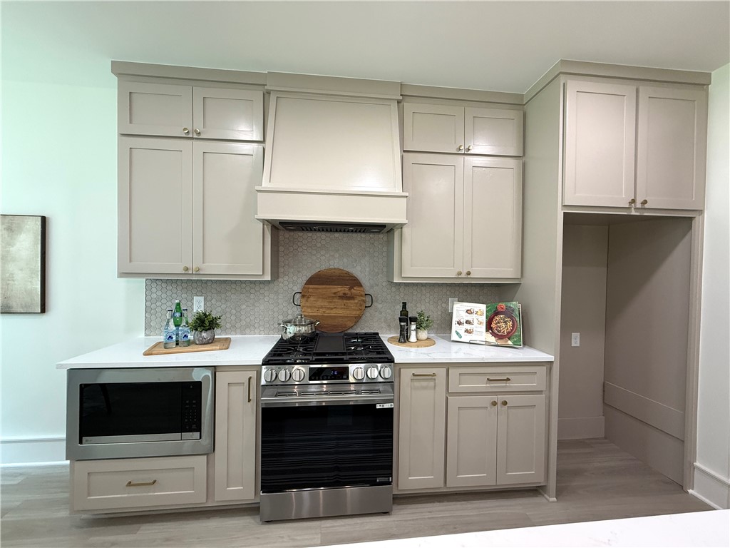 Unit 8 Holiday Island - Residential