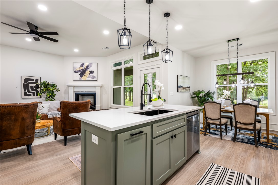 Unit 8 Holiday Island - Residential