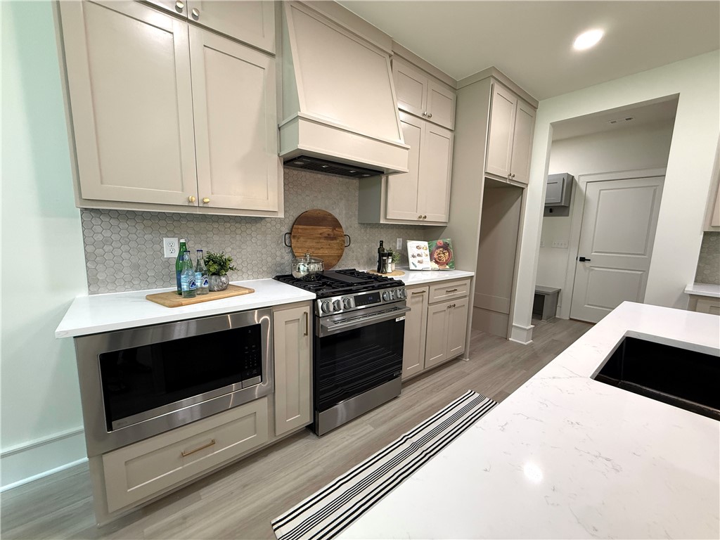 Unit 8 Holiday Island - Residential