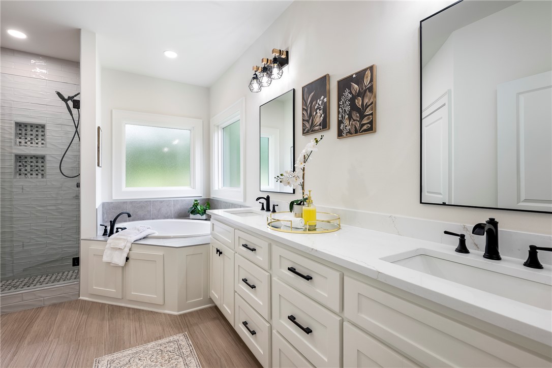 Unit 8 Holiday Island - Residential