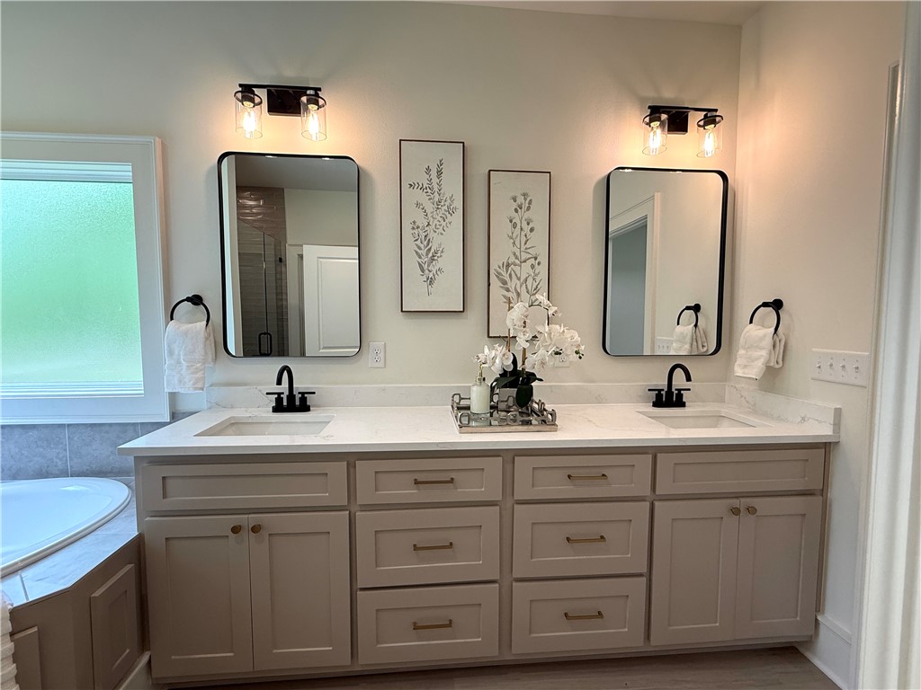 Unit 8 Holiday Island - Residential