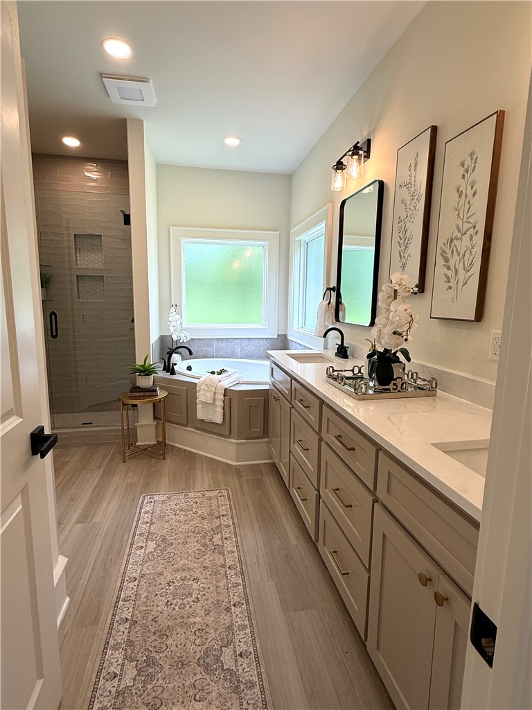 Unit 8 Holiday Island - Residential