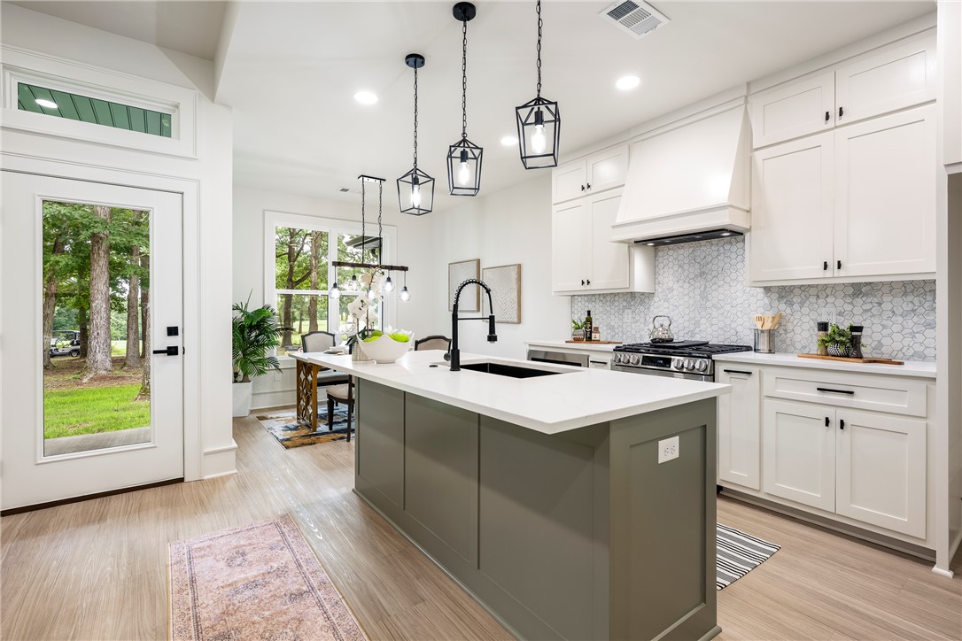Unit 8 Holiday Island - Residential
