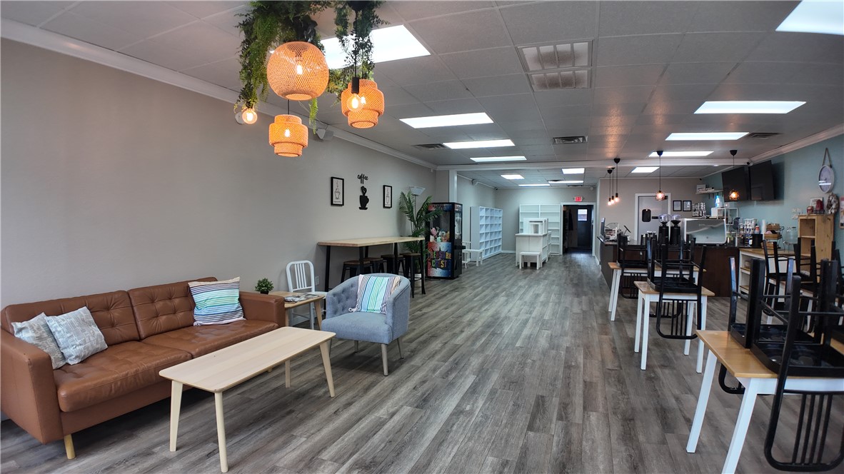 Gentry Orig Gentry - Commercial Lease