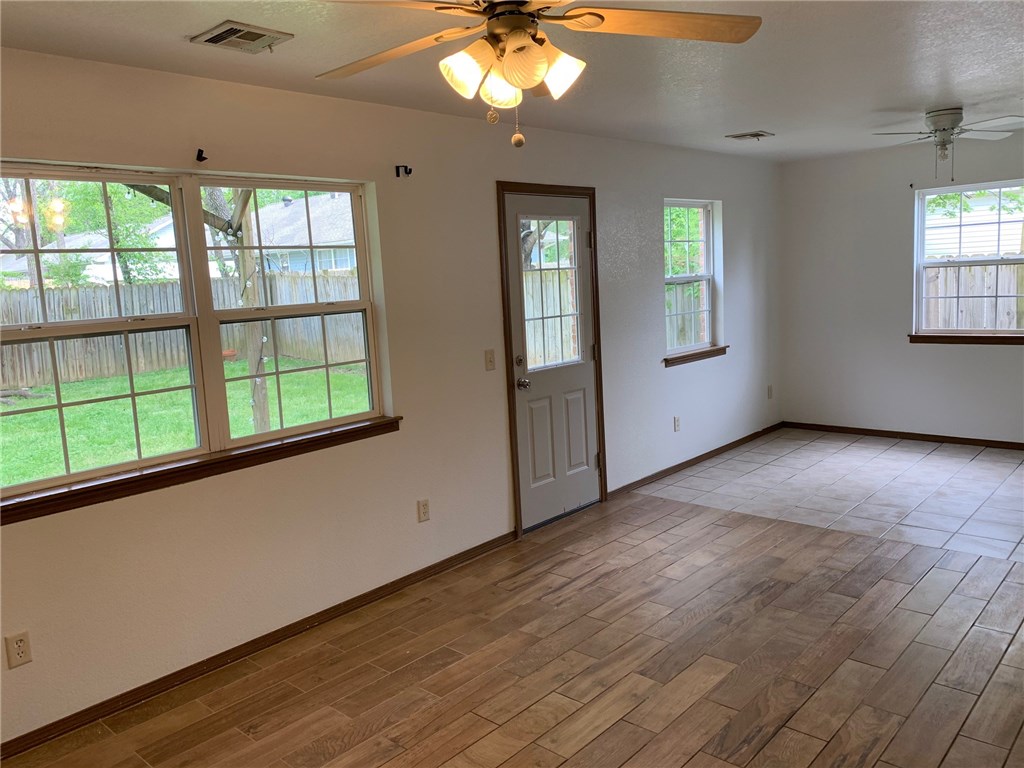 R L Hayes Sub Rogers - Residential Lease