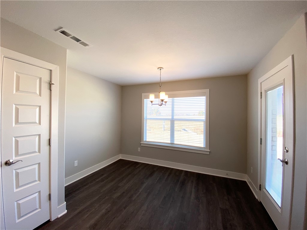 Wagon Wheel Crossing - Residential Lease