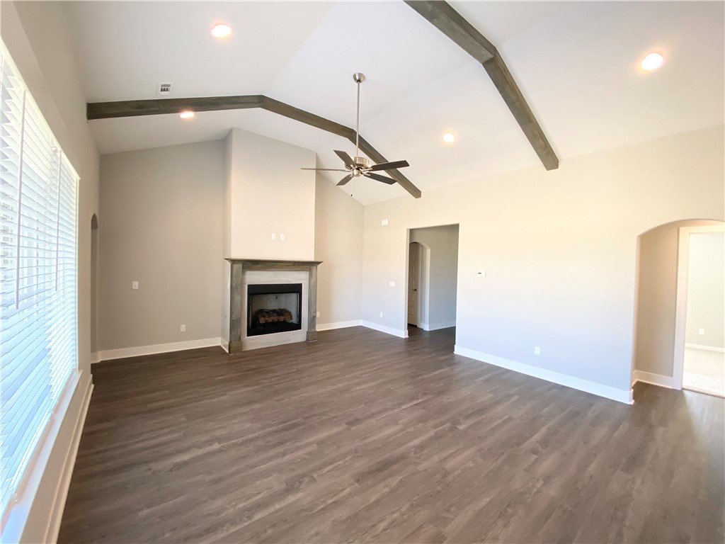 Wagon Wheel Crossing - Residential Lease