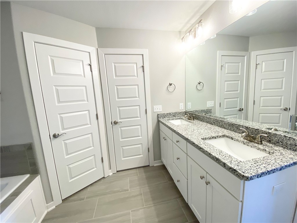 Wagon Wheel Crossing - Residential Lease
