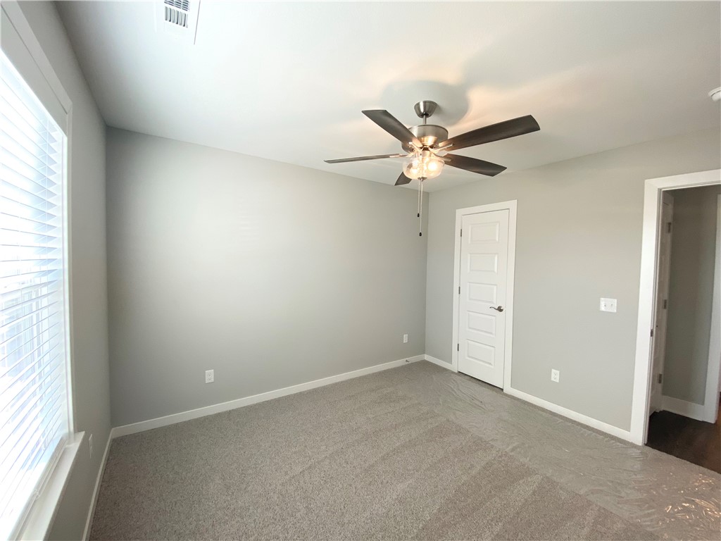 Wagon Wheel Crossing - Residential Lease
