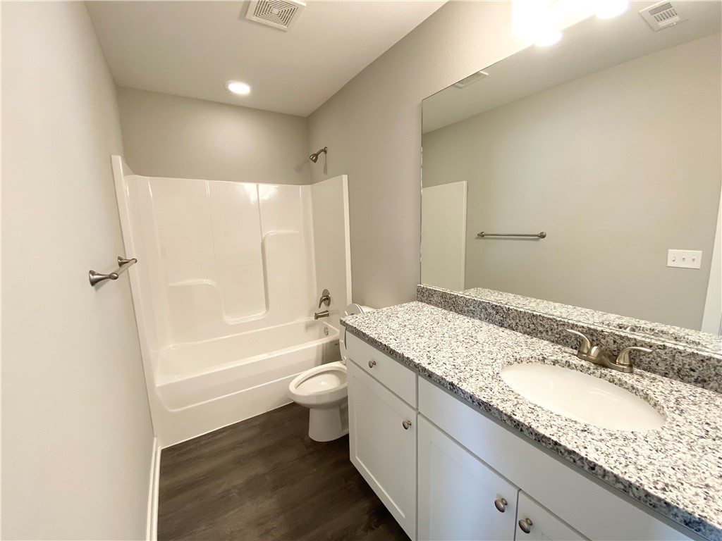 Wagon Wheel Crossing - Residential Lease