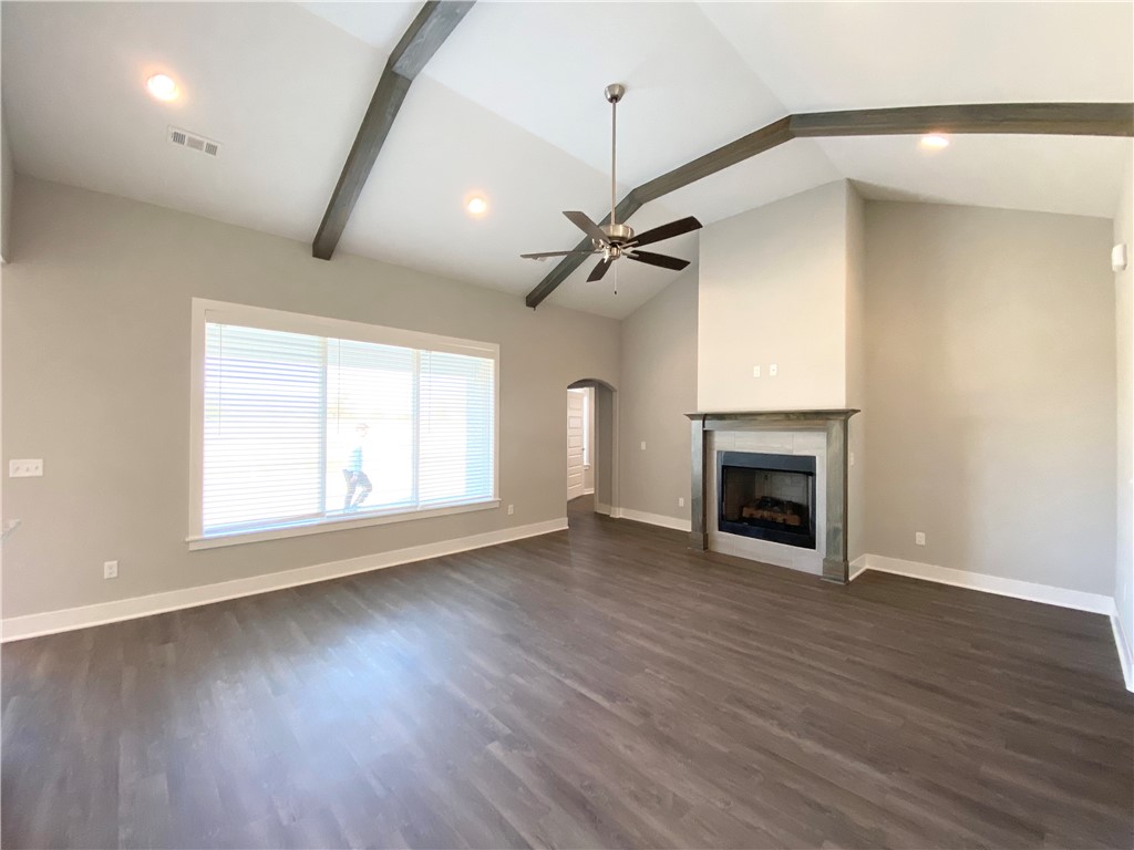 Wagon Wheel Crossing - Residential Lease