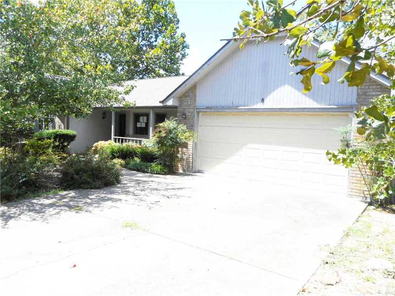 Nice 3 bedroom, 2 bath home with fireplace, and just down the street from the Loch Lomond POA facilities. Eligible for FHA 203b financing as-is, sold as-is.