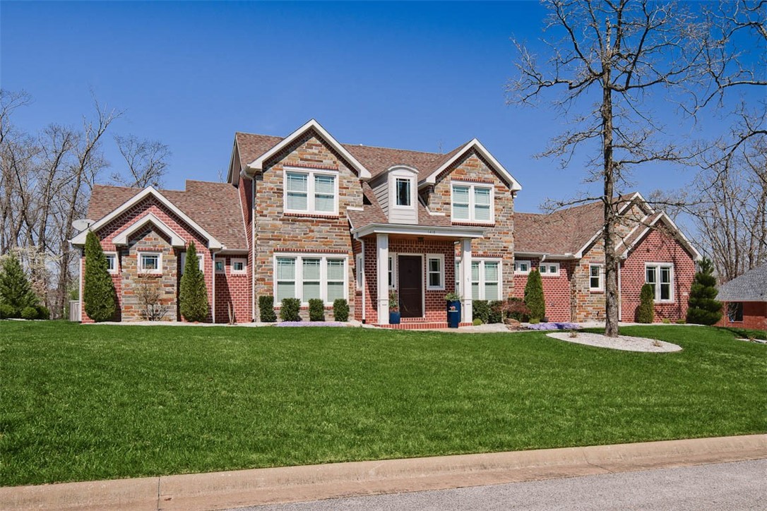 VERSAILLES SUB-CENTERTON - Residential