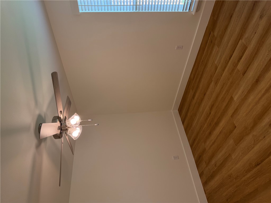 Castlewood - Residential Lease