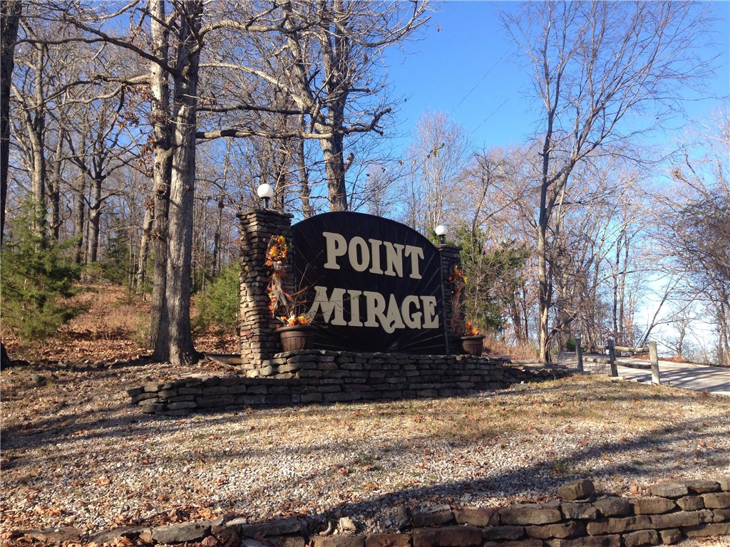 Point Mirage - Land