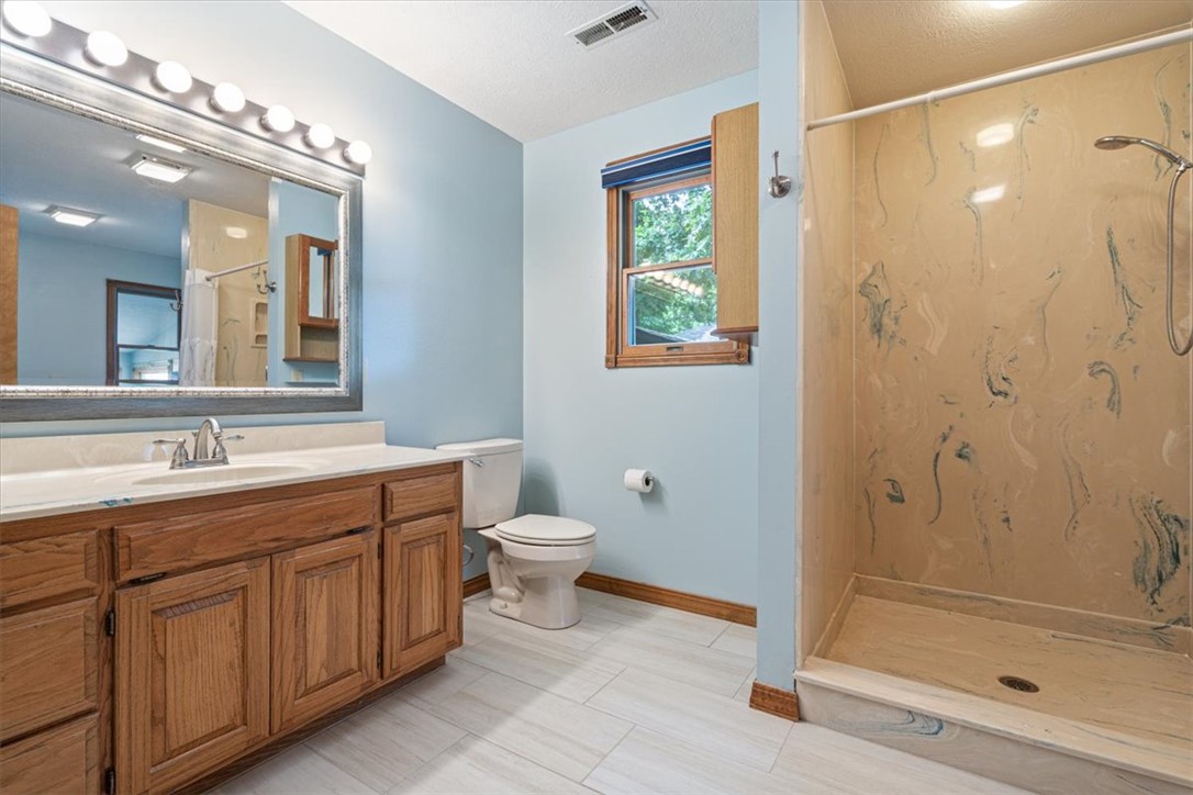 Unit 8 Holiday Island - Residential