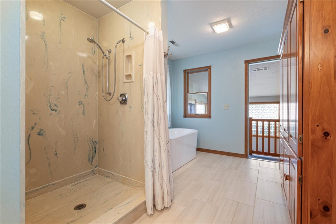 Unit 8 Holiday Island - Residential