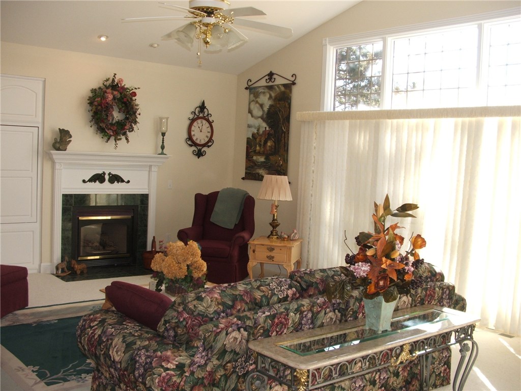 Kenwood Sub Bvv - Residential