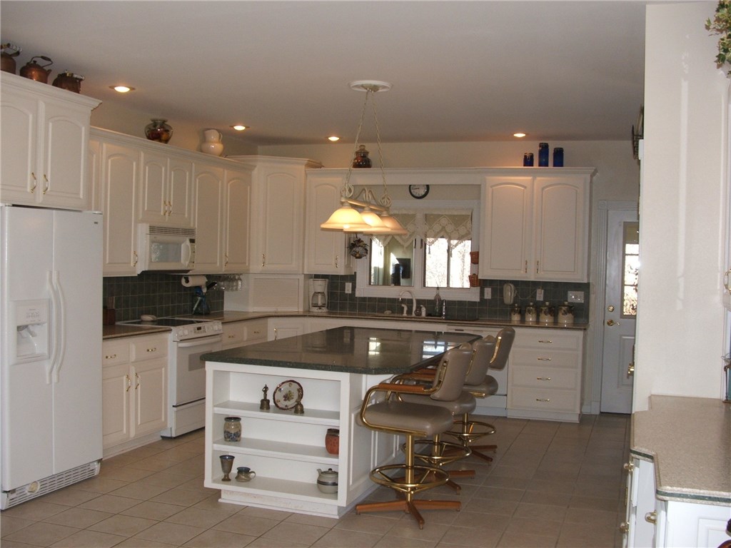 Kenwood Sub Bvv - Residential