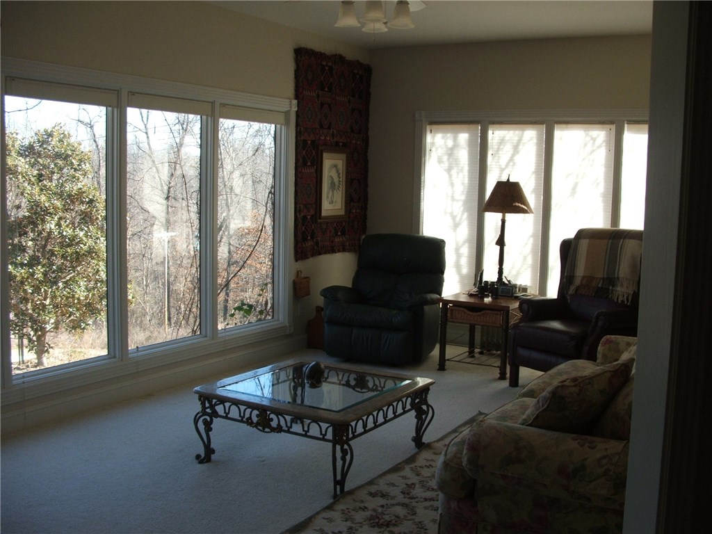 Kenwood Sub Bvv - Residential