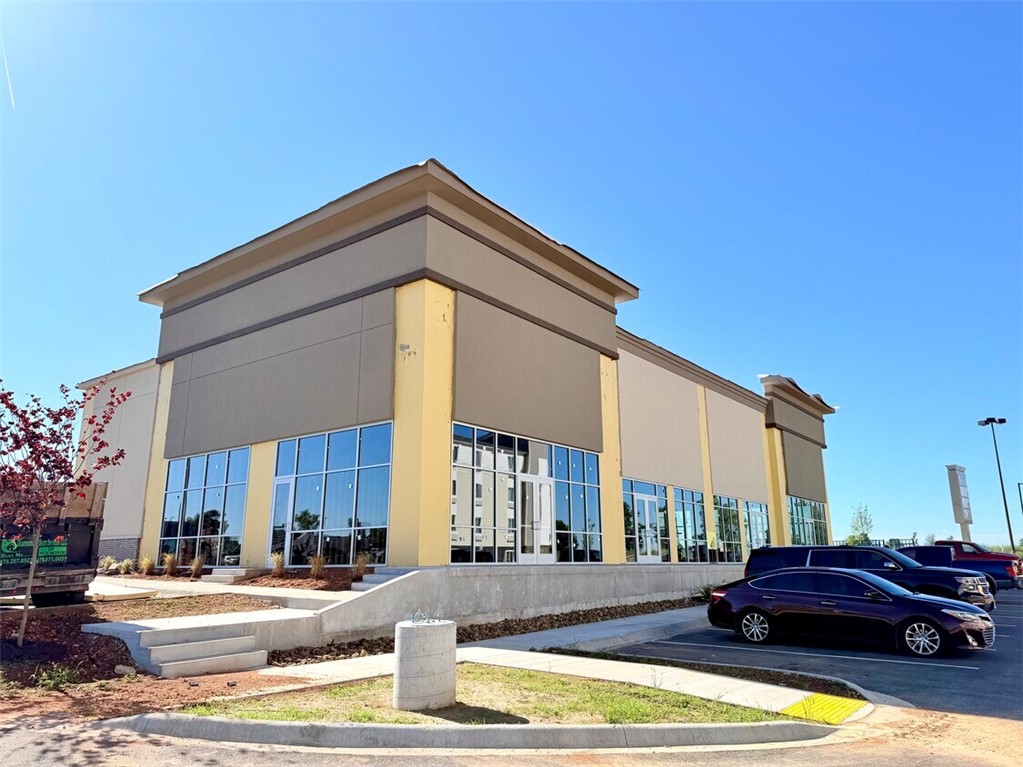Pleasant Crossing Commons - Commercial Lease
