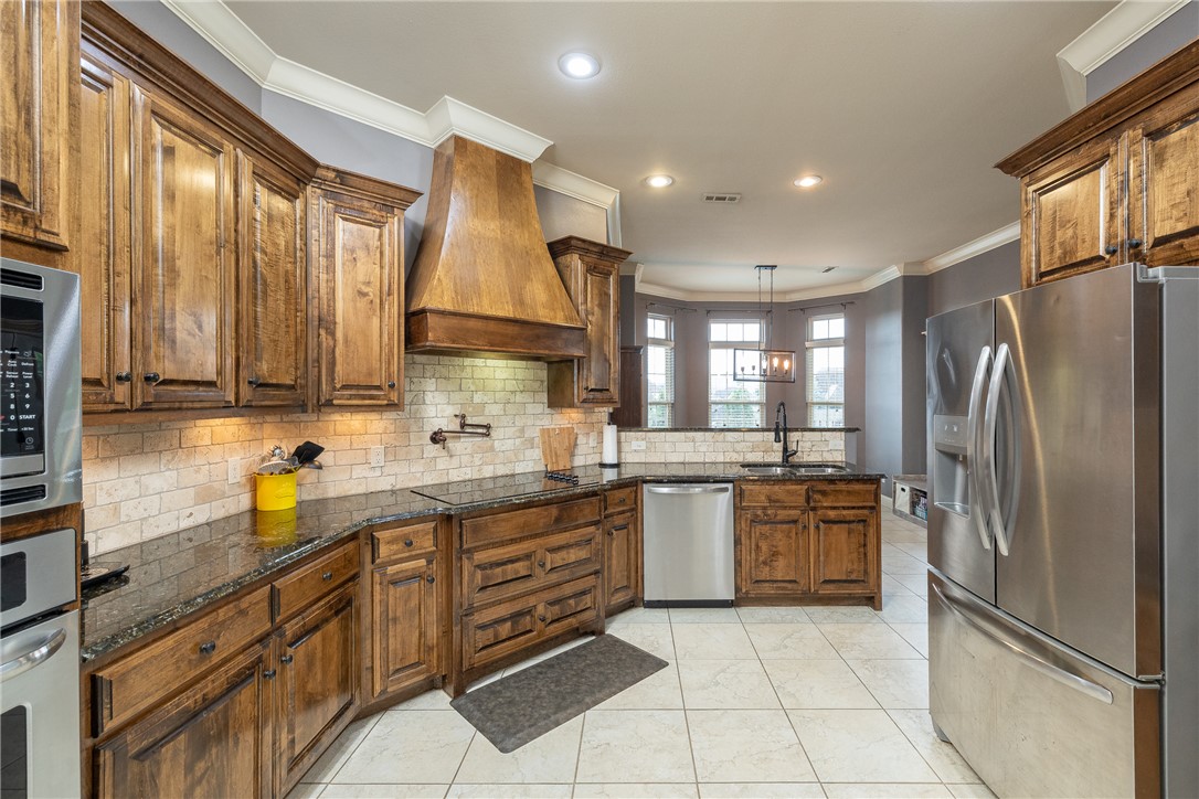 Waterford Estates At Hissom Ranch - Residential