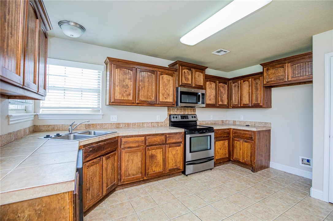 Meadow Wood Rogers - Residential