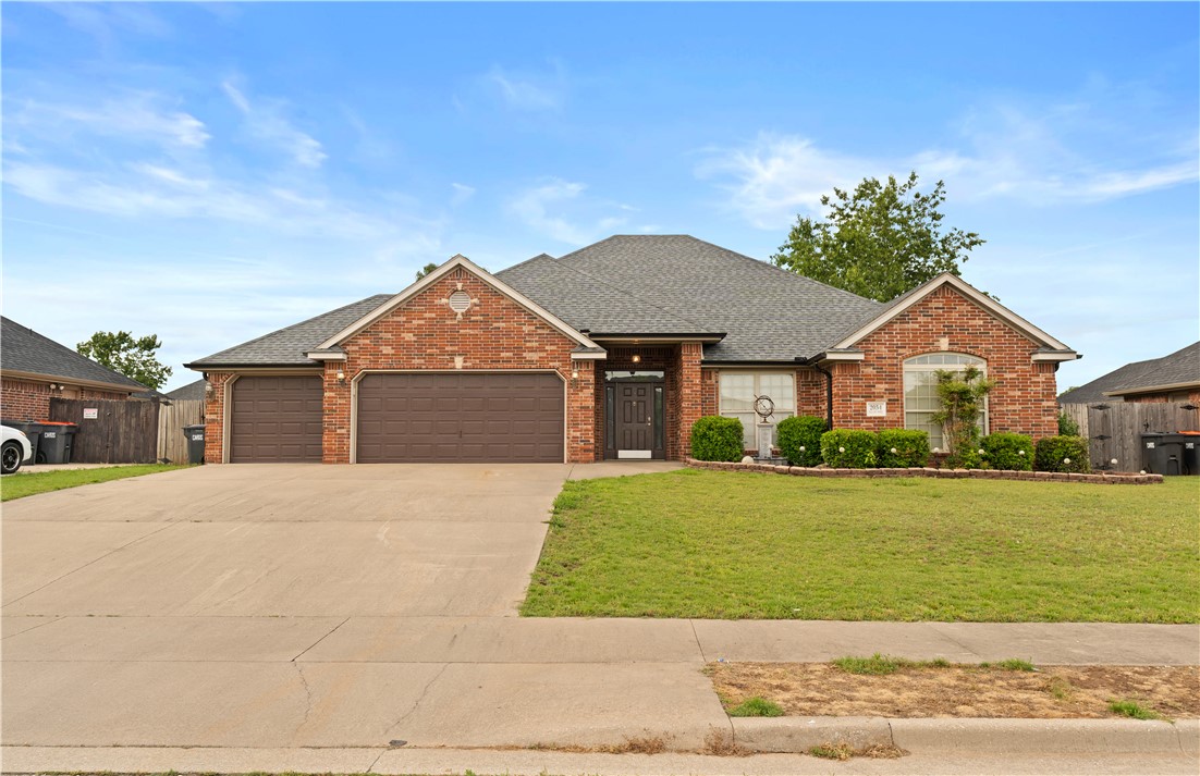 Beautifully updated home in Springdale featuring a new roof, new flooring, fresh interior paint, and updated appliances — making it move-in ready from day one. The home offers a spacious layout with comfortable living areas, great natural light, and a functional design perfect for everyday living and entertaining. The home provides generous living space, a great flow for everyday living and entertaining, and a convenient location with easy access to schools, shopping, and parks. Move-in ready and thoughtfully updated, this is a great opportunity for buyers looking for both value and peace of mind.