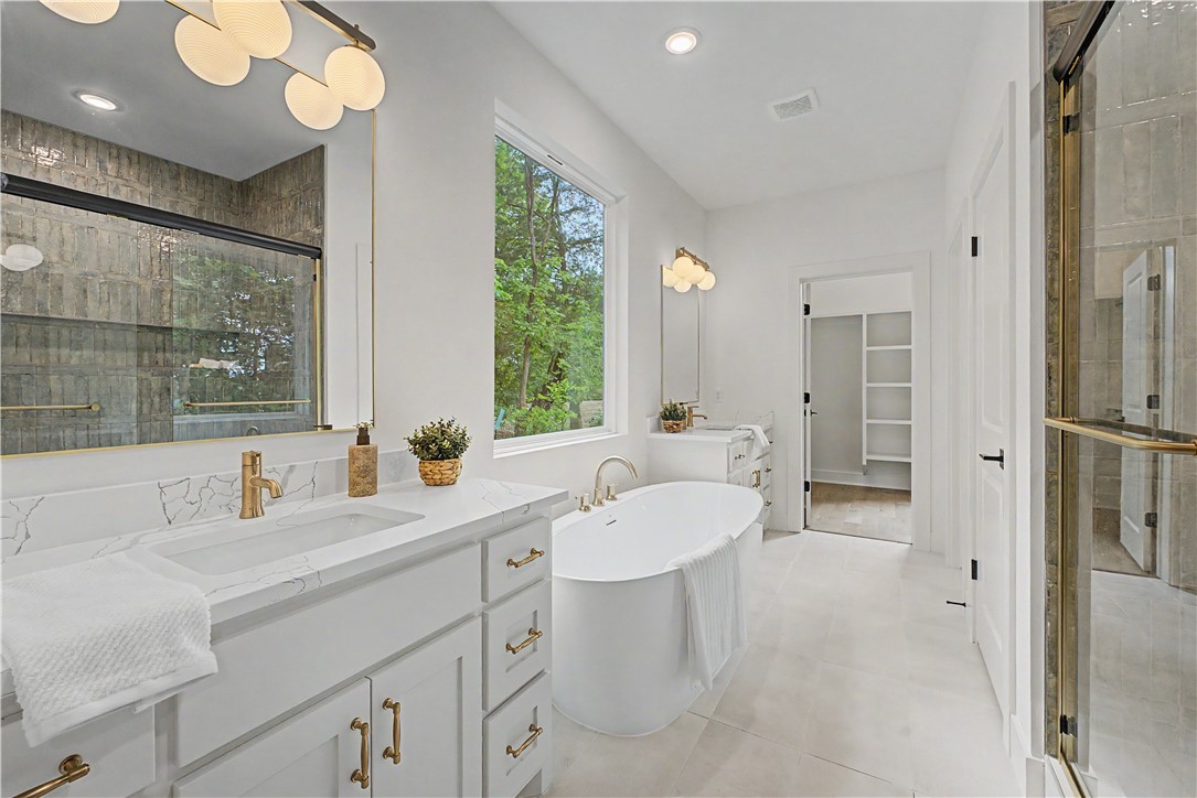 Lands End - Residential