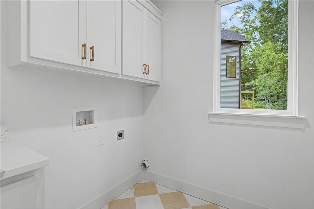 Lands End - Residential