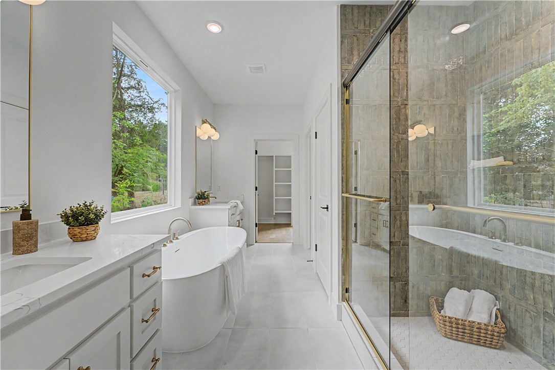 Lands End - Residential
