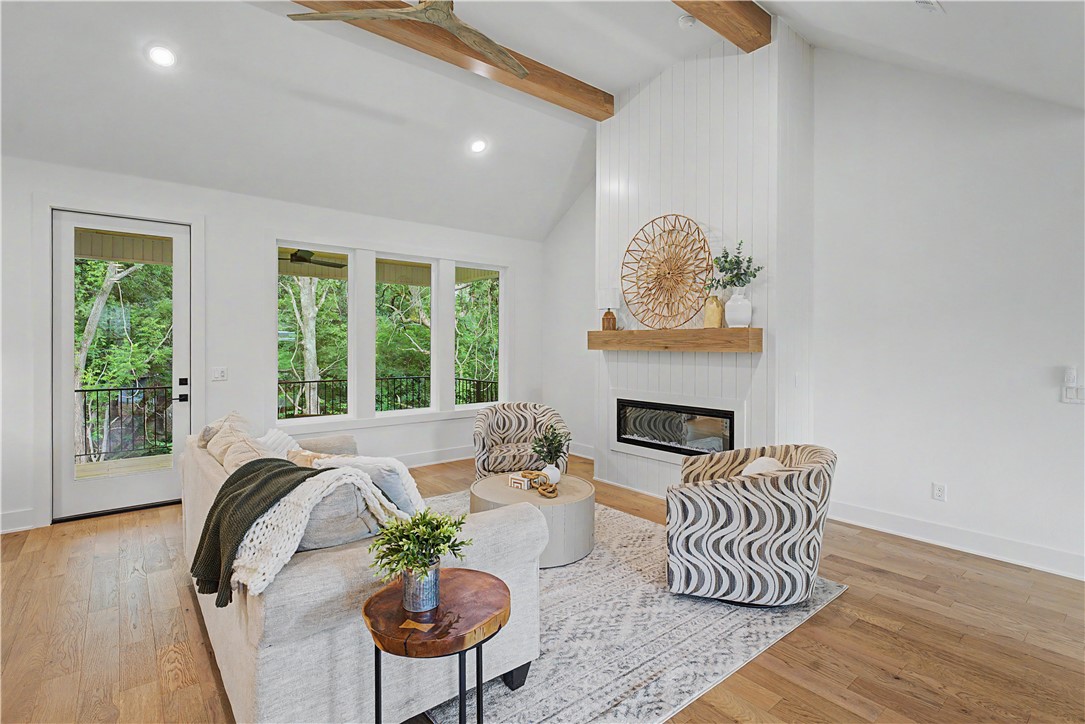 Lands End - Residential