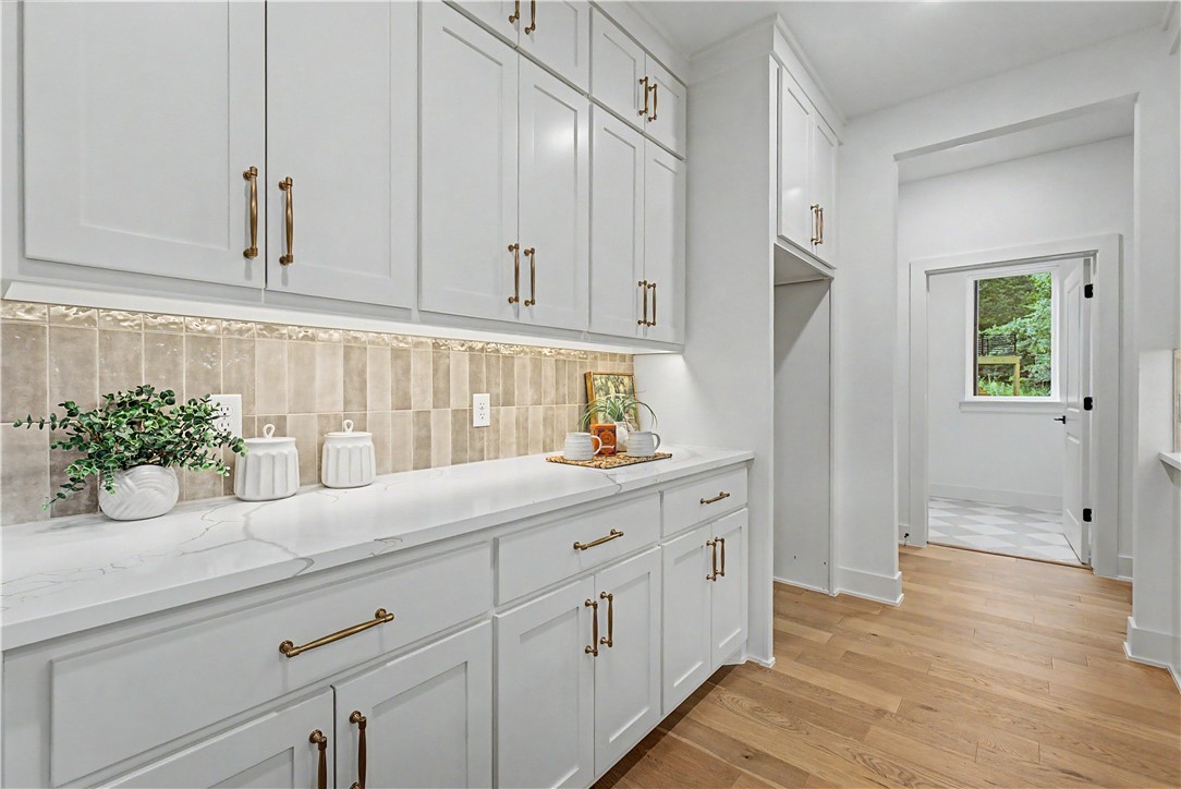 Lands End - Residential