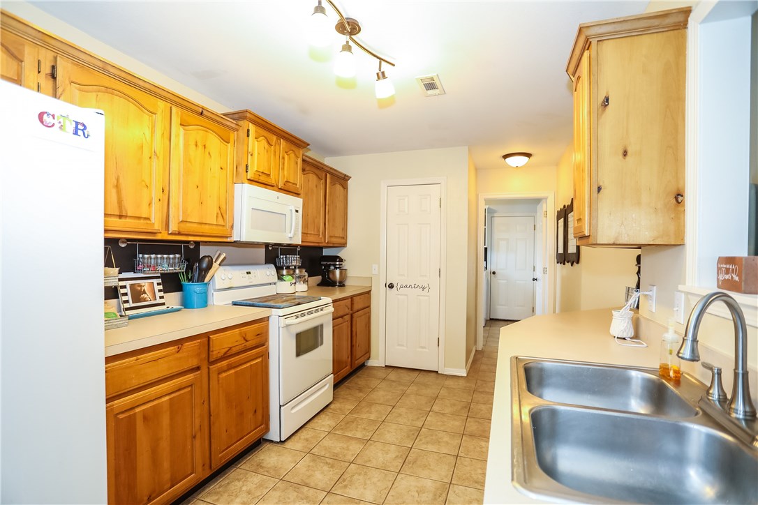 Standing Oaks - Residential