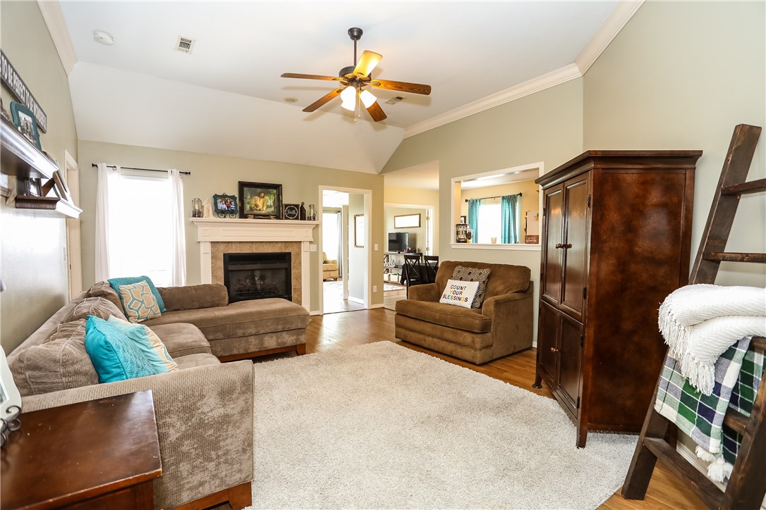 Standing Oaks - Residential