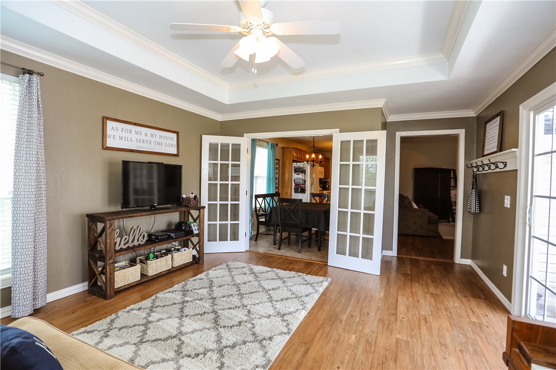 Standing Oaks - Residential