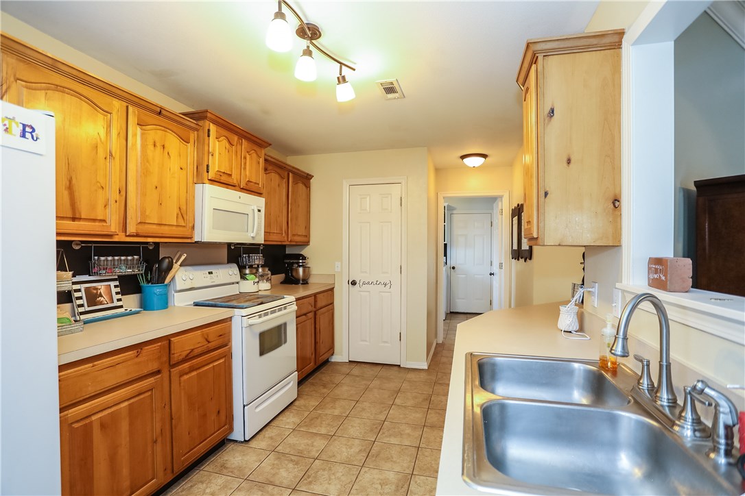 Standing Oaks - Residential