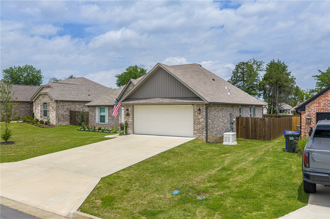 Shire Glen At Chaffee Crossing - Residential