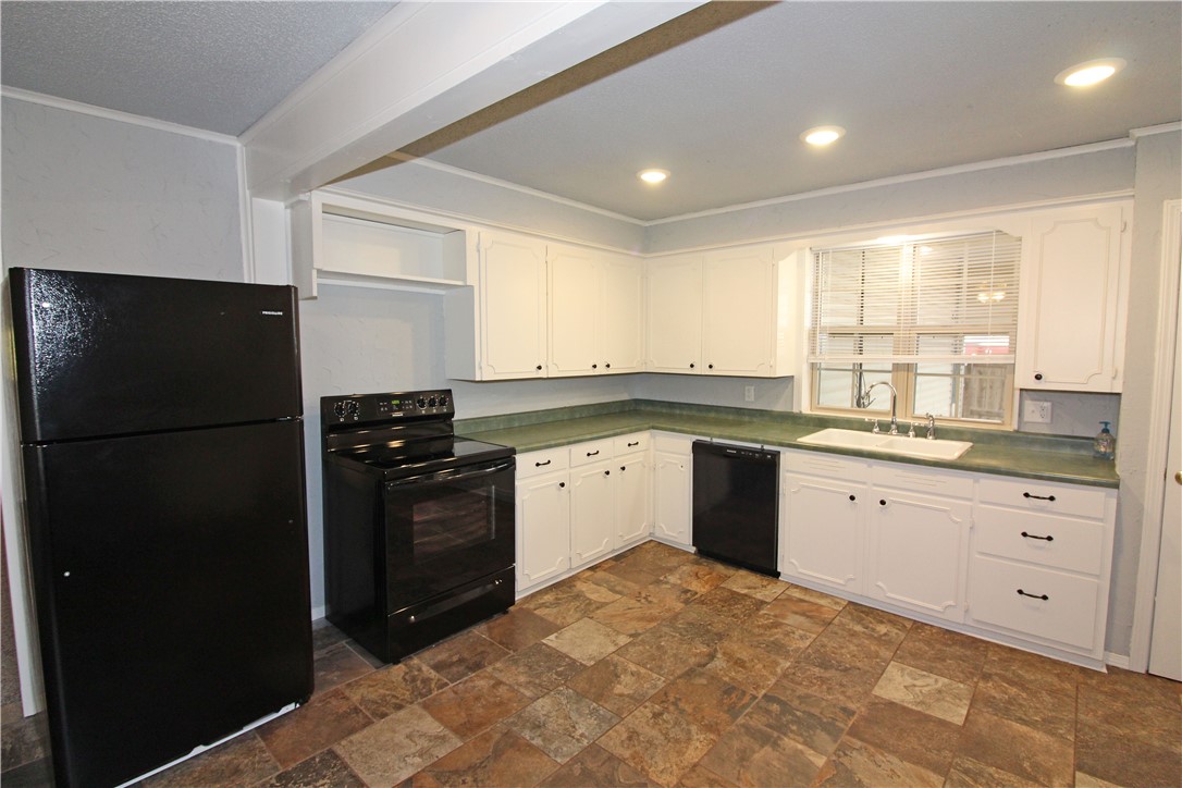 31-20-31-CENTERTON - Residential Lease