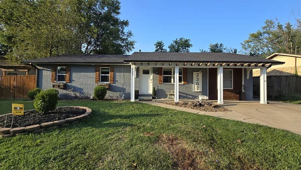 Ideally located just minutes from Walmart Home Office and Downtown Bentonville, this home offers convenient access to nearby bike trails, NorthWest Arkansas Community College, and major highways. Enjoy a prime Bentonville location close to shopping, dining, schools, and everyday amenities with easy commuting access.