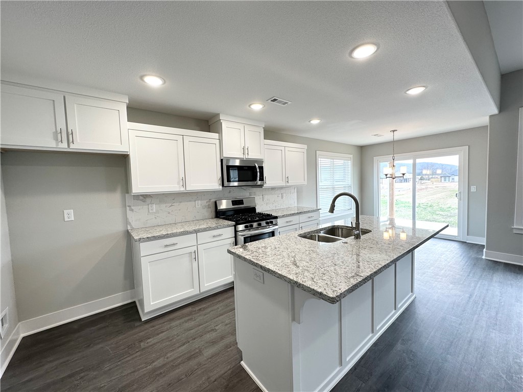 Wagon Wheel Crossing - Residential Lease