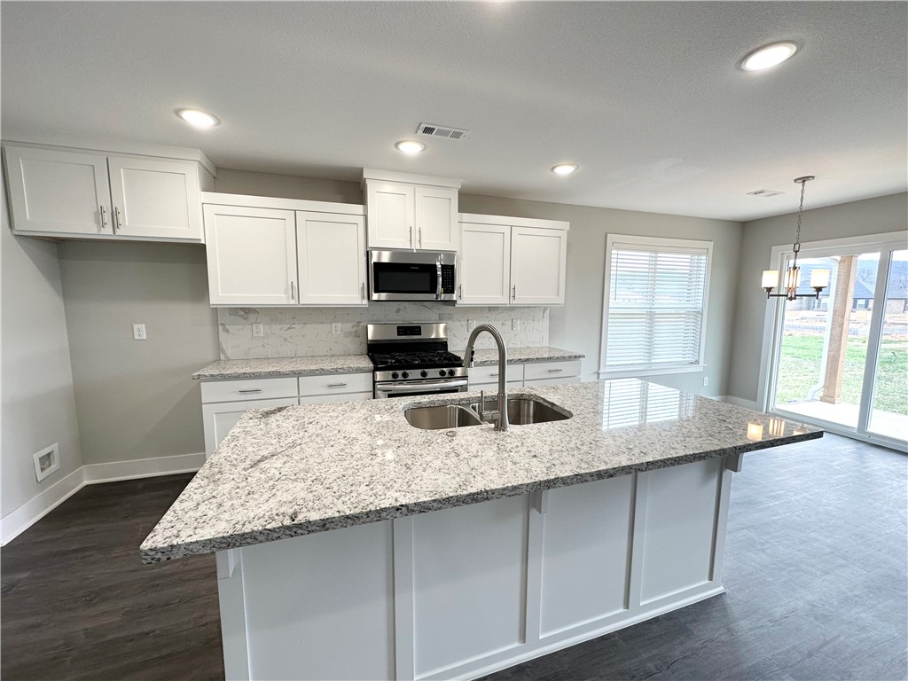 Wagon Wheel Crossing - Residential Lease